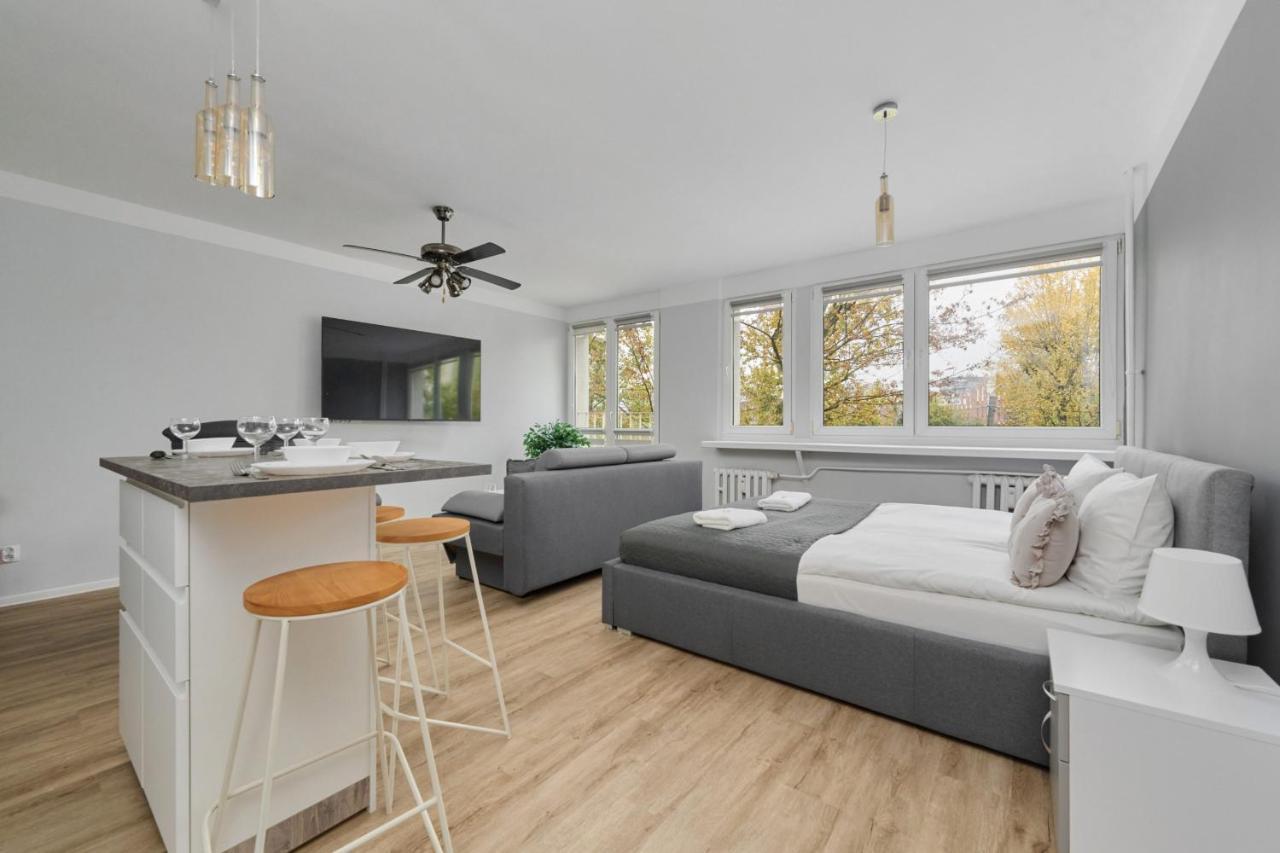 Cozy Old Town For 4 Guests In By Renters Appartamento
